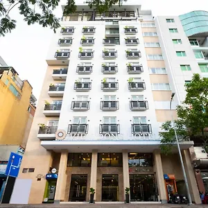Vien Dong - Near Bui Vien Walking Street *** Хошимин